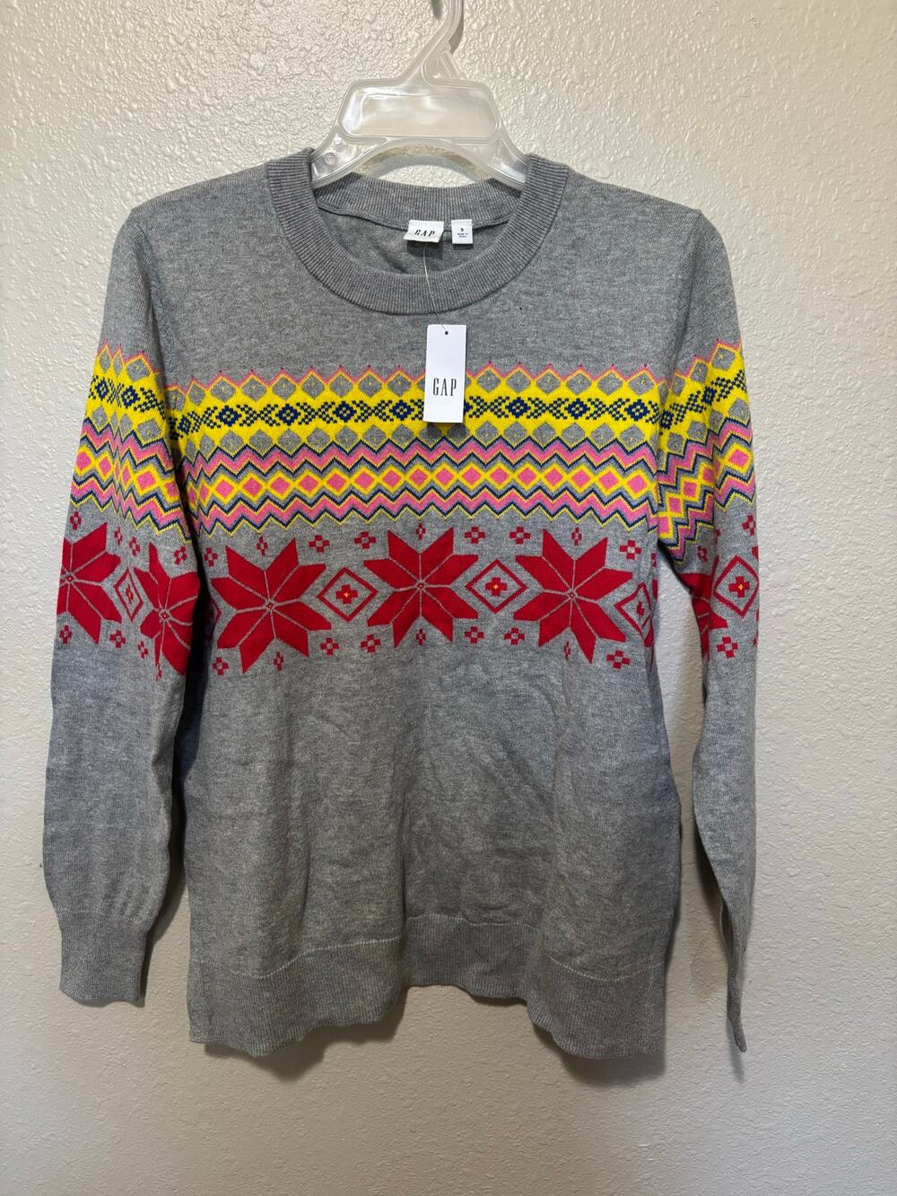 NWT Gap Fair Isle Snowflake Gray Crewneck Sweater, size Small S